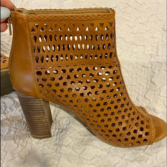 Report peep toe booties - Picture 2 of 8